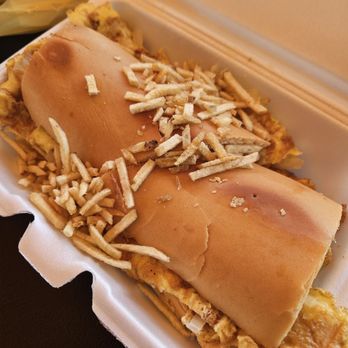 El Palacio De Los Jugos - Scrambled eggs, cheese, and onion sandwich - Juice Bars & Smoothies Near Me - Miami, Florida