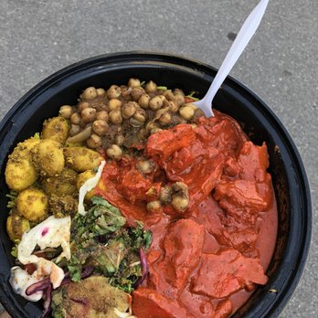 6ixTriangles - a bowl of food on a table - Indian Near Me - Toronto, Ontario