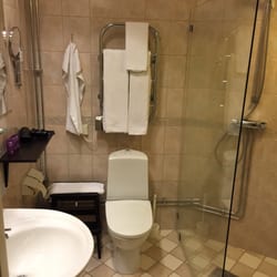 Clarion Collection Hotel Cardinal - Bathroom