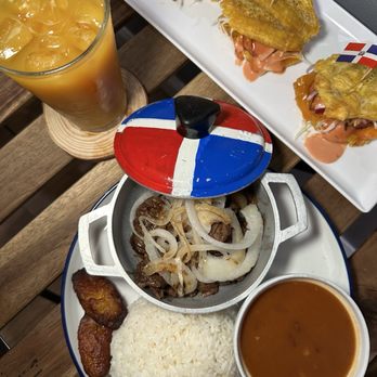 To Lo Sabores - Empanadas Near Me - Stratford, Connecticut