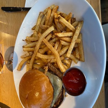 Federal Taphouse - Black Bean Burger - Pizza Near Me - State College, Pennsylvania