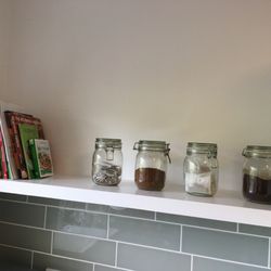 Nora Kasanicka Joinery - Floating shelve