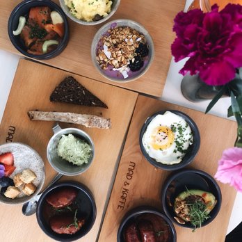 Mad & Kaffe - Top: Smoked Salmon, Scrambled Eggs, Blueberry Yoghurt Left:  Chia Pudding, Cream Cheese, Chorizo Right: Fried Eggs, Avocado&Hummus, Chorizo - Breakfast & Brunch Near Me - Frederiksberg, 84