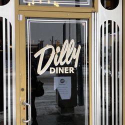 Dilly Diner - Perfect retro dinner door