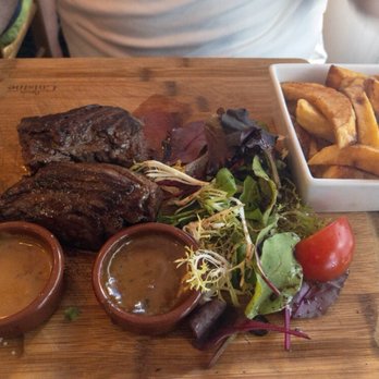 Petite Fleur - Onglet with sauce trio - Bistros Near Me - Paris, 01