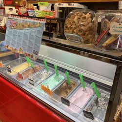 Martoni Gourmet  - Gelatos. Yummy.