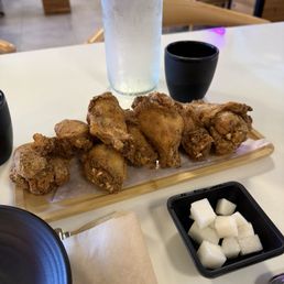 KFC chicken wings I think 6 KFC chicken wings I think 6