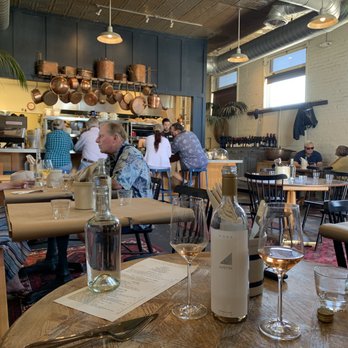 Bell's - Adorable dining room. Corner table - French Near Me - Los Alamos, California