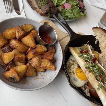 Daily Grind - Potato Wedges, The Carnivore, The Marrow. - Cafes Near Me - Toronto, Ontario Daily Grind - Potato Wedges, The Carnivore, The Marrow. - Cafes Near Me - Toronto, Ontario