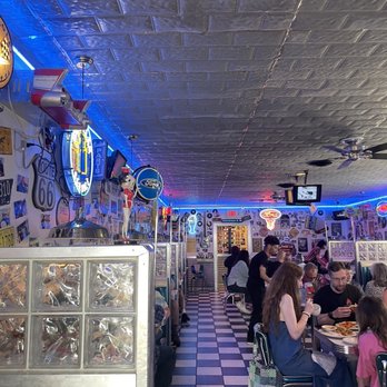 Hot Rods 50's Diner - American Near Me - Alcoa, Tennessee