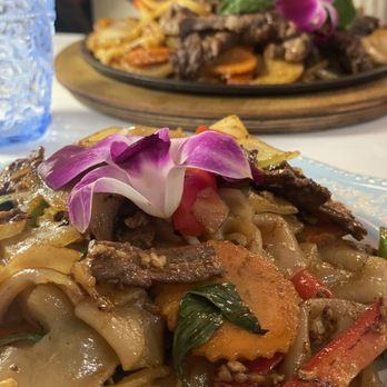 The Theo Thai Bistro - DRUNKEN NOODLE (PAD KEE MAO) Beef - Thai Near Me - Bethpage, New York The Theo Thai Bistro - DRUNKEN NOODLE (PAD KEE MAO) Beef - Thai Near Me - Bethpage, New York
