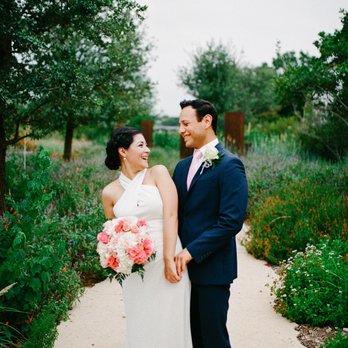 Confluence Park - Wedding day photos at Confluence Park. Photos by: Marc Likes Weddings - Parks Near Me - San Antonio, Texas