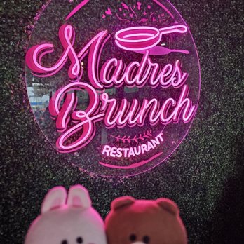Madres Brunch - Instagram opportunity - Breakfast & Brunch Near Me - Bellflower, California
