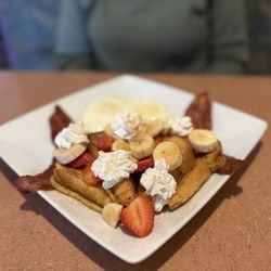 Jerry's grill - Strawberry Banana French Toast