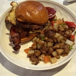 Bacon, egg, & cheese Sandwich with potatoes Bacon, egg, & cheese Sandwich with potatoes