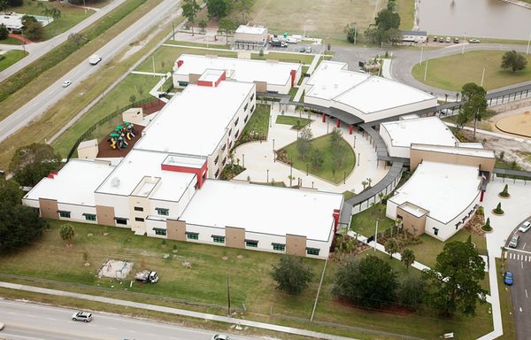 Dependable Roofing Logo