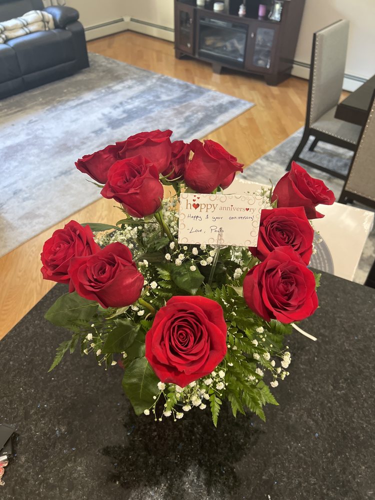 ATWOOD FLORIST Updated October 2024 1041 Atwood Ave, Johnston