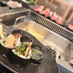 Tai Xi - Complimentary sushi roll