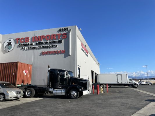 We are Budget Friendly! - TCB Imports is a wholesaler offering quality products to dollar stores, discount stores, convenience stores, supermarkets, importers/wholesalers, nonprofit organizations, and chain and department stores since 2001. Located near downtown Los Angeles, our warehouse is conveniently located on the main street of Vernon, California.

We provide the widest variety of quality products at the lowest possible prices. We offer general merchandise from pet supplies, houseware, baby products, hardware, party, electronic, and plastic products. We have thousands of customers buying from our showroom and global customers that we service through our online website.

Our customer-friendly approach is unmatched and legendary. We offer a quick turn-around, same day pickup service, free container loading service, and customized consolidated service to fit your needs. Our well-managed warehouse and efficient warehouse staff help us to ship most orders within a week.

We work with the best trucking company to get higher discounts, thus reducing freight costs for our customers. In addition to the full truckload shipment, our LTL (Less Than Truckload) rates are extremely low.

Our mission is to provide unbeatable quality at a reasonably priced with a focus on providing superior customer service.