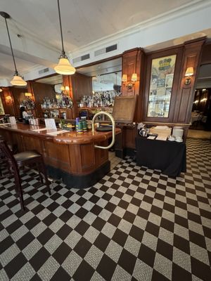Antoine's Restaurant by null