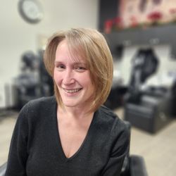 Betty Boop Hair Salon - New year, new hairstyle!