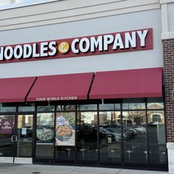 Noodles and Company - The facade!!!