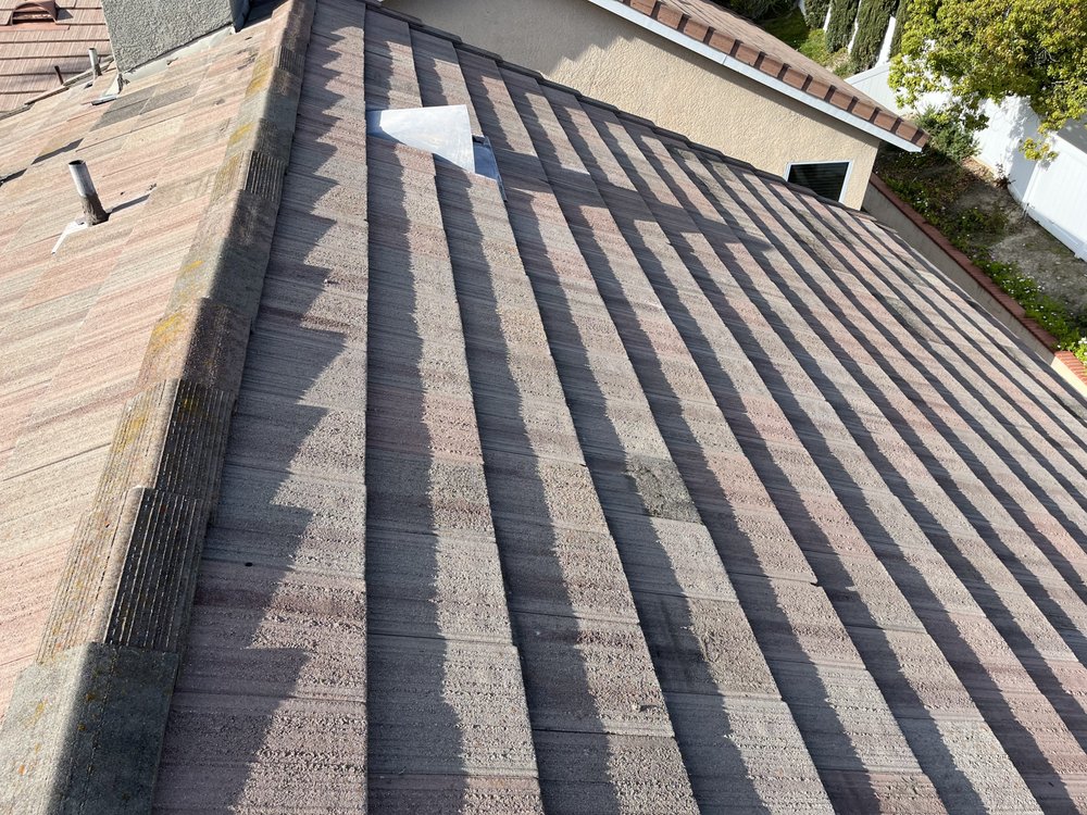 Slide of Green Leaf Roofers