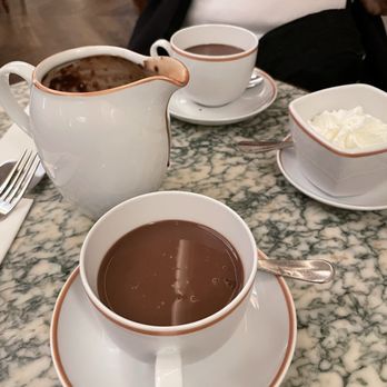 Angelina - The hot chocolate set up - Breakfast & Brunch Near Me - Paris, 75