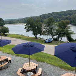 Odetah Camping Resort - Overlooking the water