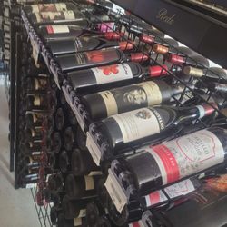 Arrow Wine and Spirits