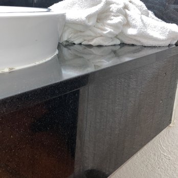 Vagabond Inn - Gross. Forgot to also mention. When you flush the toilet a lot of water just comes out ... puddles of water - Hotels Near Me - Los Angeles, California Vagabond Inn - Gross. Forgot to also mention. When you flush the toilet a lot of water just comes out ... puddles of water - Hotels Near Me - Los Angeles, California