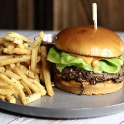 360 Wine Bar Bistro - Burger