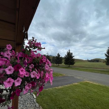 Riverstone Family Lodge & Cabins - Beautiful views - Hotels Near Me - Eureka, Montana Riverstone Family Lodge & Cabins - Beautiful views - Hotels Near Me - Eureka, Montana