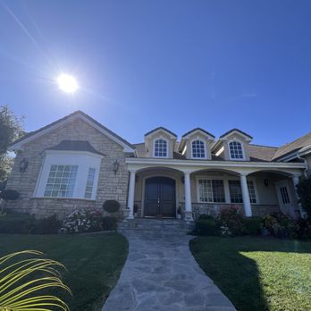 The Guy Handyman - White trims & windows painting - General Contractors Near Me The Guy Handyman - White trims & windows painting - General Contractors Near Me