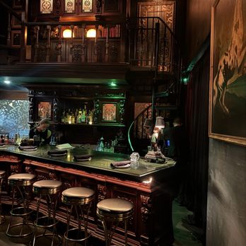 The Guild Club James