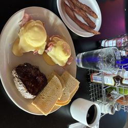 Captain's Cabin  Bar - Best eggs Benedict around!!!