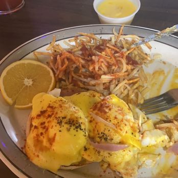 Squeeze In - Eggs Benedict - Breakfast & Brunch Near Me - Reno, Nevada Squeeze In - Eggs Benedict - Breakfast & Brunch Near Me - Reno, Nevada