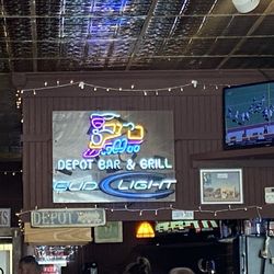 Depot Bar And Grill - Bar area