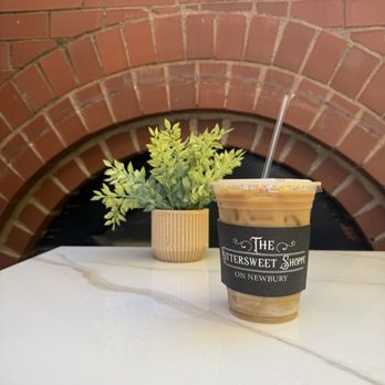 The Bittersweet Shoppe on Newbury - Patio seat. - Cafes Near Me - Boston, Massachusetts The Bittersweet Shoppe on Newbury - Patio seat. - Cafes Near Me - Boston, Massachusetts