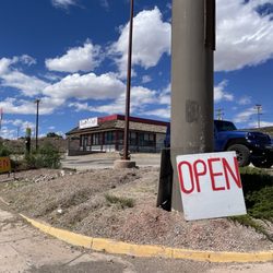 Rosie's Cafe - Don't pass by - between Sonic and McD