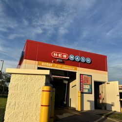 H-E-B - Beautiful day at H-E-B carwash!