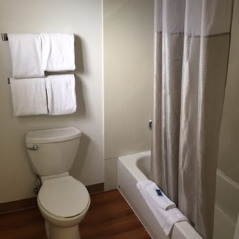 Motel 6 - Clean and tidy bathroom. New wood grain flooring. - Hotels Near Me - Bend, Oregon Motel 6 - Clean and tidy bathroom. New wood grain flooring. - Hotels Near Me - Bend, Oregon