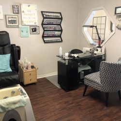 Nails by Rinda at Salon 400