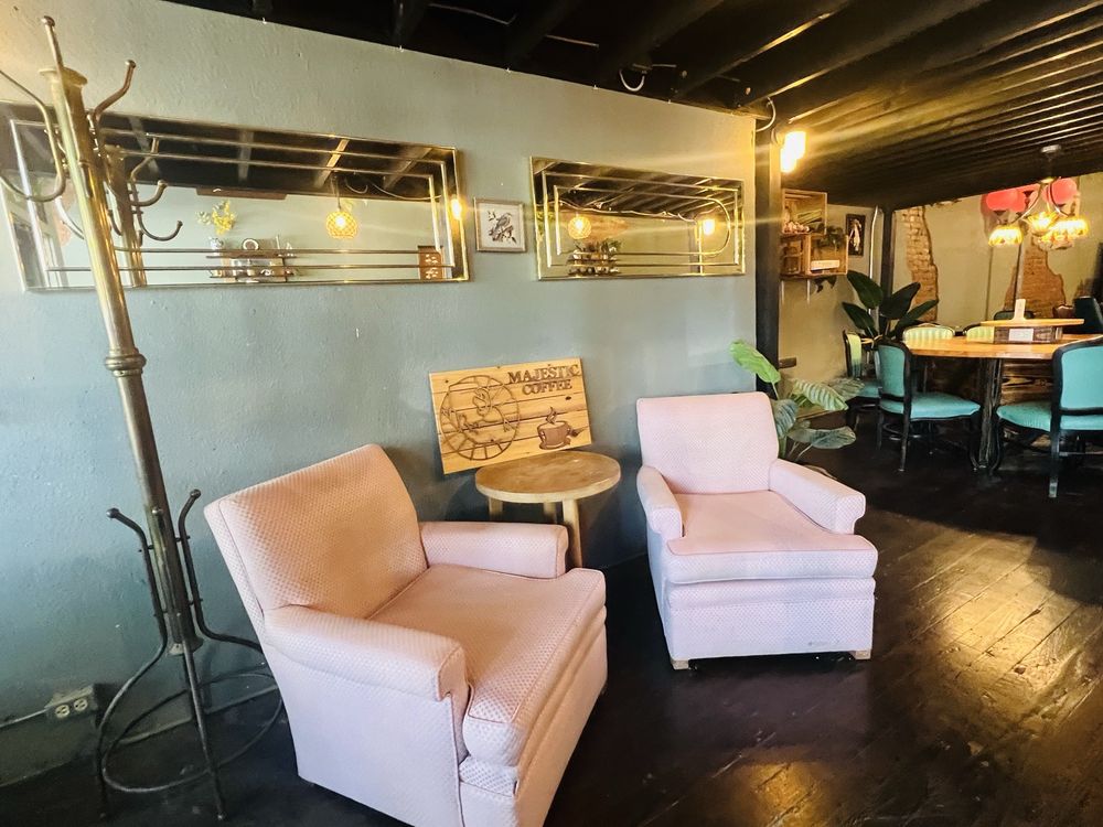 Majestic Coffee Shop