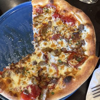 Hearth Pizzeria - So freshhhhh !!! - Pizza Near Me - Needham, Massachusetts