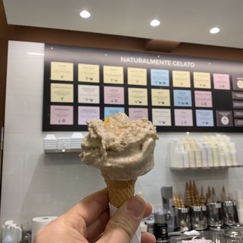Bloom Gelato - Ricordo Catalano (Catalan souvenir). Vanilla flavored milk flower and Goa cinnamon, enriched with orange jam. - Ice Cream & Frozen Yogurt Near Me - Modena, Missouri