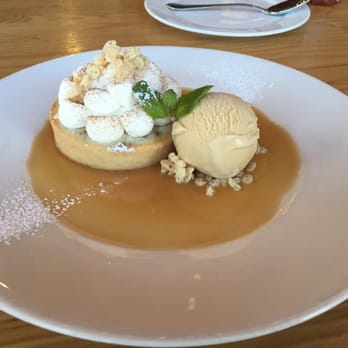 Yardbird Table & Bar - Banana cream pie - Southern Near Me - Miami Beach, Florida Yardbird Table & Bar - Banana cream pie - Southern Near Me - Miami Beach, Florida