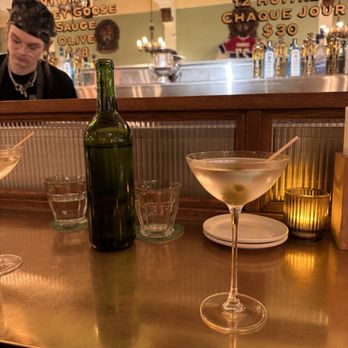 Bar Dominion - Martini at the bar midday - Seafood Near Me - Montreal, Quebec Bar Dominion - Martini at the bar midday - Seafood Near Me - Montreal, Quebec