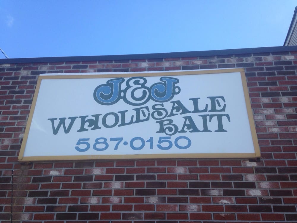 J & J BAIT & TACKLE Updated July 2024 519 Crescent St, Brockton