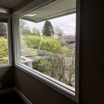 Lyndale Glass - New window replacing one with broken seal. - Windows Installation Near Me - Bellingham, Washington Lyndale Glass - New window replacing one with broken seal. - Windows Installation Near Me - Bellingham, Washington